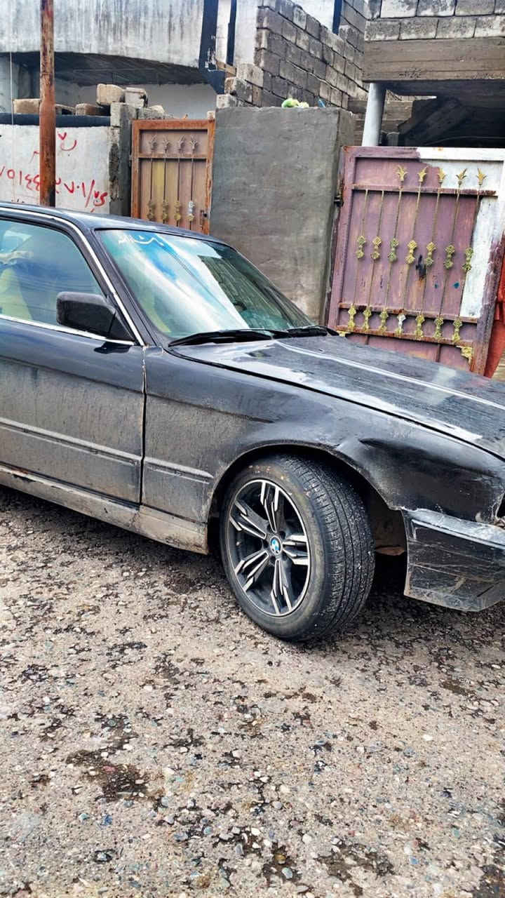 سەرەتا بەناوی خوای گەورە فرۆشتنی خێرا bmw1992 گێرو مەکینە بەشەرت 520 گێر حادی فول ماسافات بەس سلایت نیە پشت و پێشی کەپس   سبوخ حامە لۆ جوانی  واجی و سەنەوێ لەگەڵە  سعریشی 29 وەرەقە و محملەکی برایانەشی تێدایە ڕەقەم تەلەفۆن  واتسەپ *********** شوێن هەولێر کەورگۆسک Singapore
