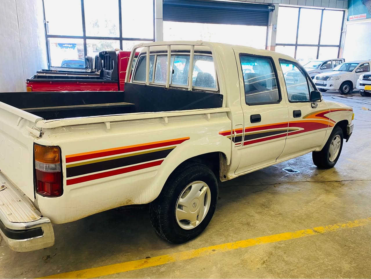 تویوتا   یابانی 1989 بەشەرتی  گێر ومەکینە  و ئەکسل و ھەموگیانی  بەشەرت سنە تازە  بە سەرچوە  ژینگە ی پێشتری دراوە   سەیارەکە زۆرجوانە مالێ دۆستە  ھیچ  لێدانی  نیە  پە م عامەلە سەر ساخی 
سعری 45 وەرەقە کمیک مجال
***********
*********** كويسينجاك, أربيل
