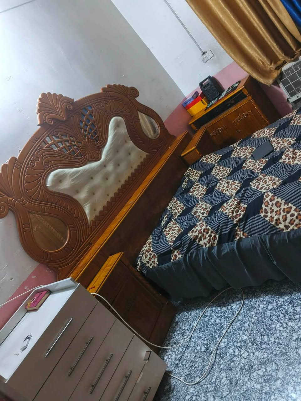 *********** سلام عليكم مكلفه بنشره هاي لغرفه لي ريده تصلى عل هذه رقم
