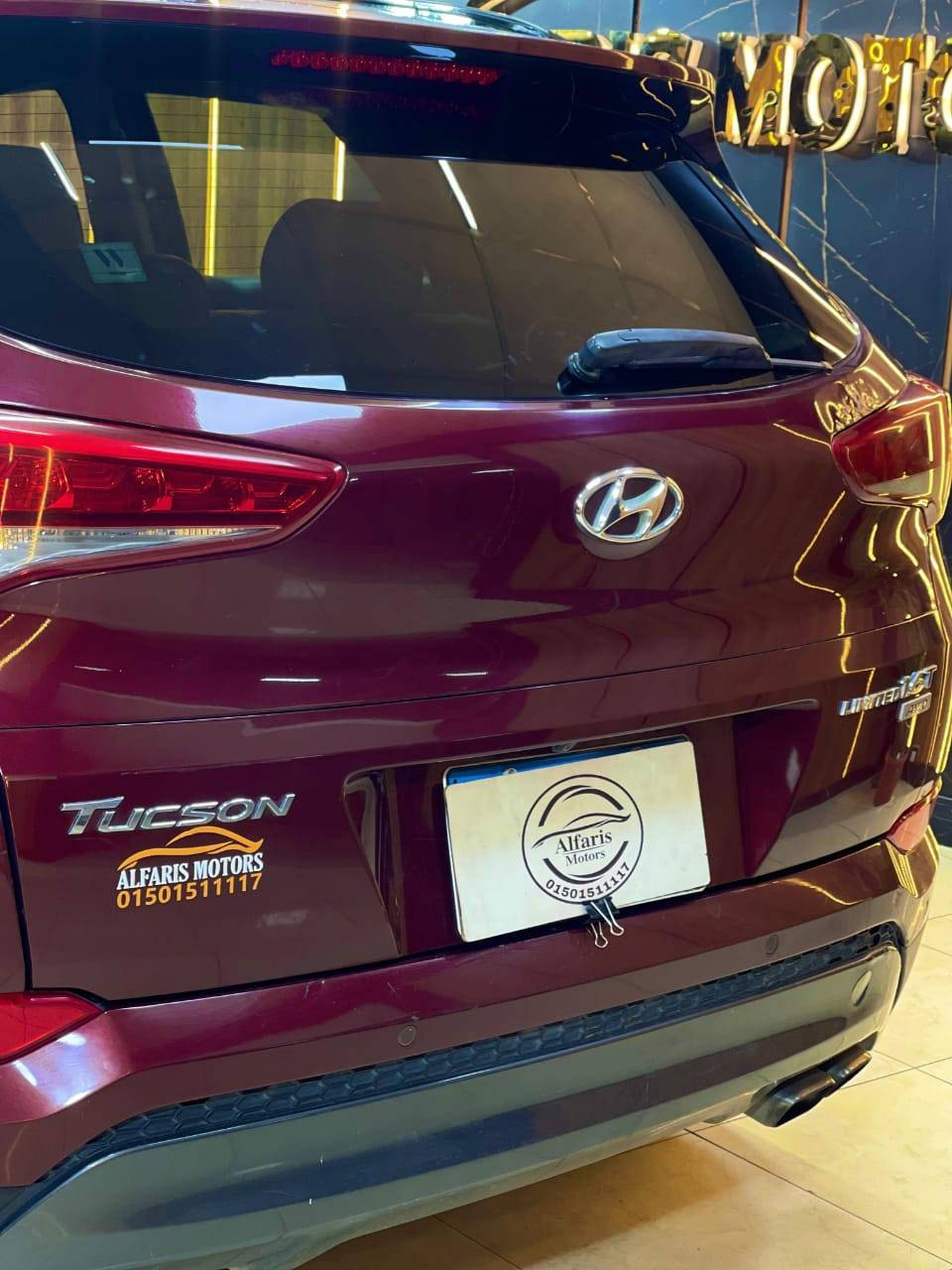 *هيونداي توسان Hyundai Tucson*
* موديل : 2016
* اعلي فئة  ( دفع رباعي AWD )
* وارد الخليج ( مواصفات كورية )
* فبريكا بالكامل ماعدا رفرف وجزء في كبوت
* عداد : 151 الف
*السعر : م


**إذا كنت صاحب هذا الإعلان وتريد حذفه لأي سبب، رجاءا أرسل رسالة إلى الدعم الفني**