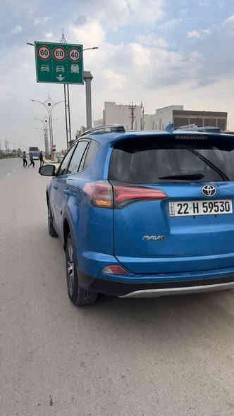 السلام عليكم 
تيوتا راف فور  Rav 4 2018 
رقم اربيل باسمي تحويل ثاني يوم 
مكينه 2500 
للبيع السياره وارد امريكا صور الحادث موجوده بل منشور 
بدون ايرباك ماشيه 80 الف كم 
مكينه وكير مكفولات لاتنقيص لاتبخير شرط 
تخم تاير جديد 
سونار موجود وصور الحادث هم موجوده 
السعر 165 وبيه مجال 
خاص او اتصال  وبل خدمه 
***********
