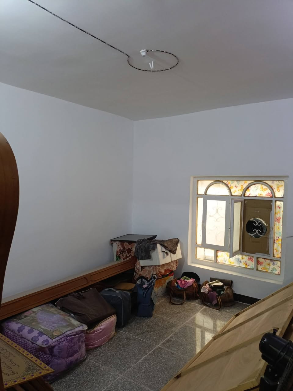 سلام عليكم دار للبيع طابوصرف مساحه 200 شارع 80مقابيل مقابيل مدينه ألعاب أرض بابل يبعد عن الشارع حوالي 70متر بناء حديث برهم مراوس اوبيع للاستفسار الاتصال على هذا راقمي ***********
