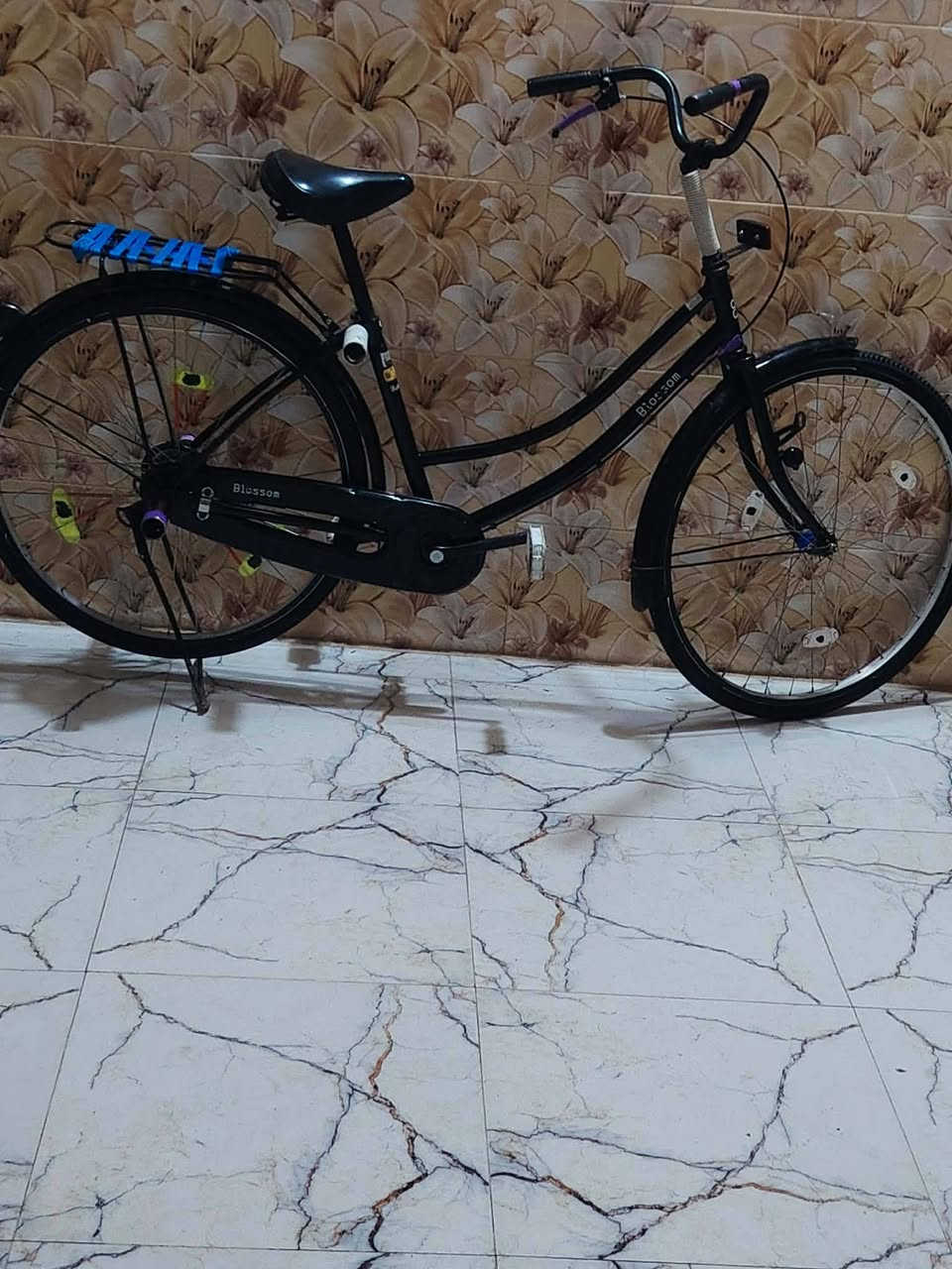 السلام عليكم بايسكل للبيع مديل 2021 الحجم 26والسعر 100وبي مجال


**إذا كنت صاحب هذا الإعلان وتريد حذفه لأي سبب، رجاءا أرسل رسالة إلى الدعم الفني**