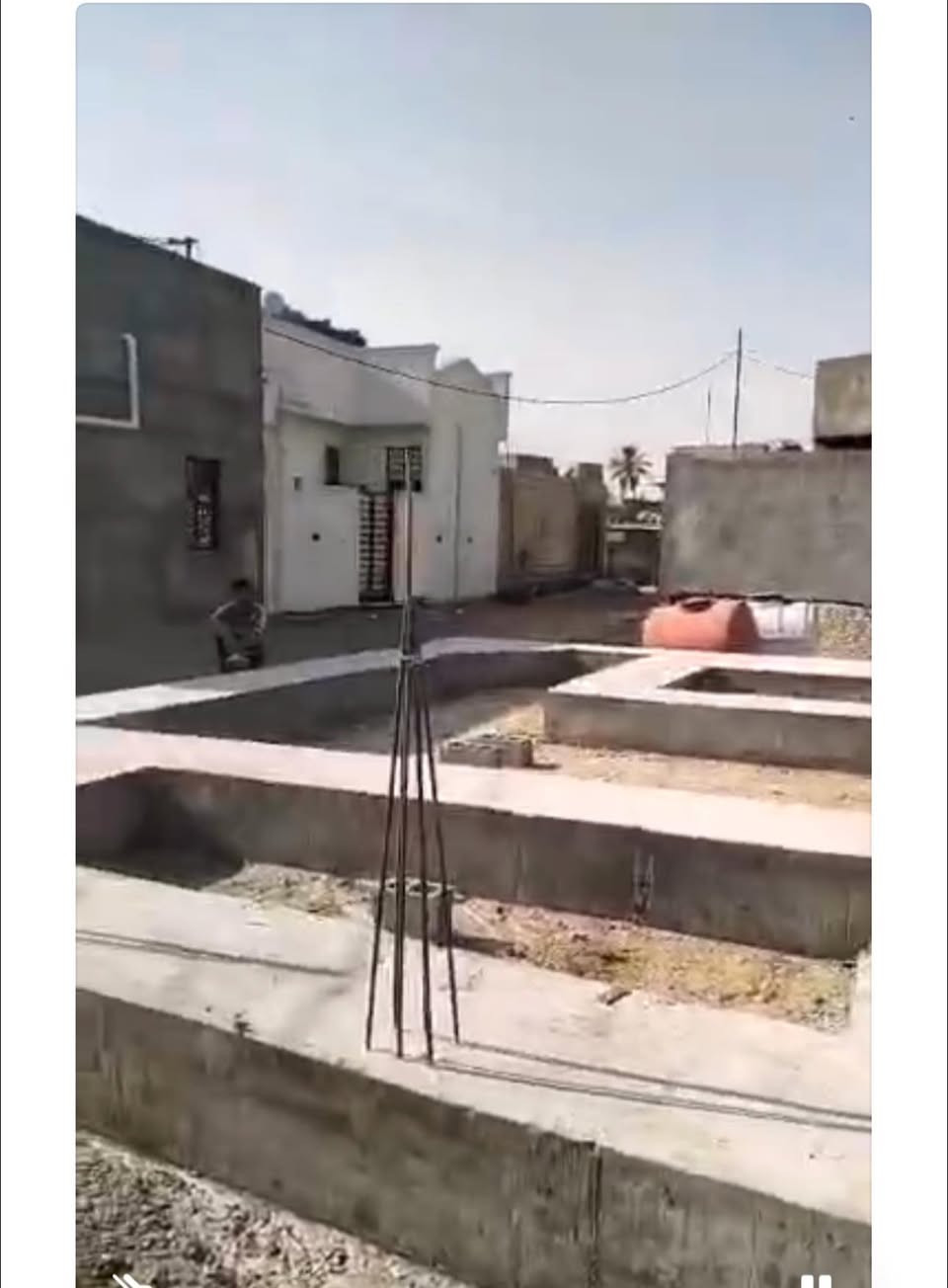 هيكل طابقين واصل لرباط الطابق الثاني غرفينن فوك وغرفه جوه في الفيروزيه عبر الجسر الثاني شارع رقم 1 طابو زراعي سند 25 بسم عراقي السعر 48 شغل جناي شيش ابو 16
***********
