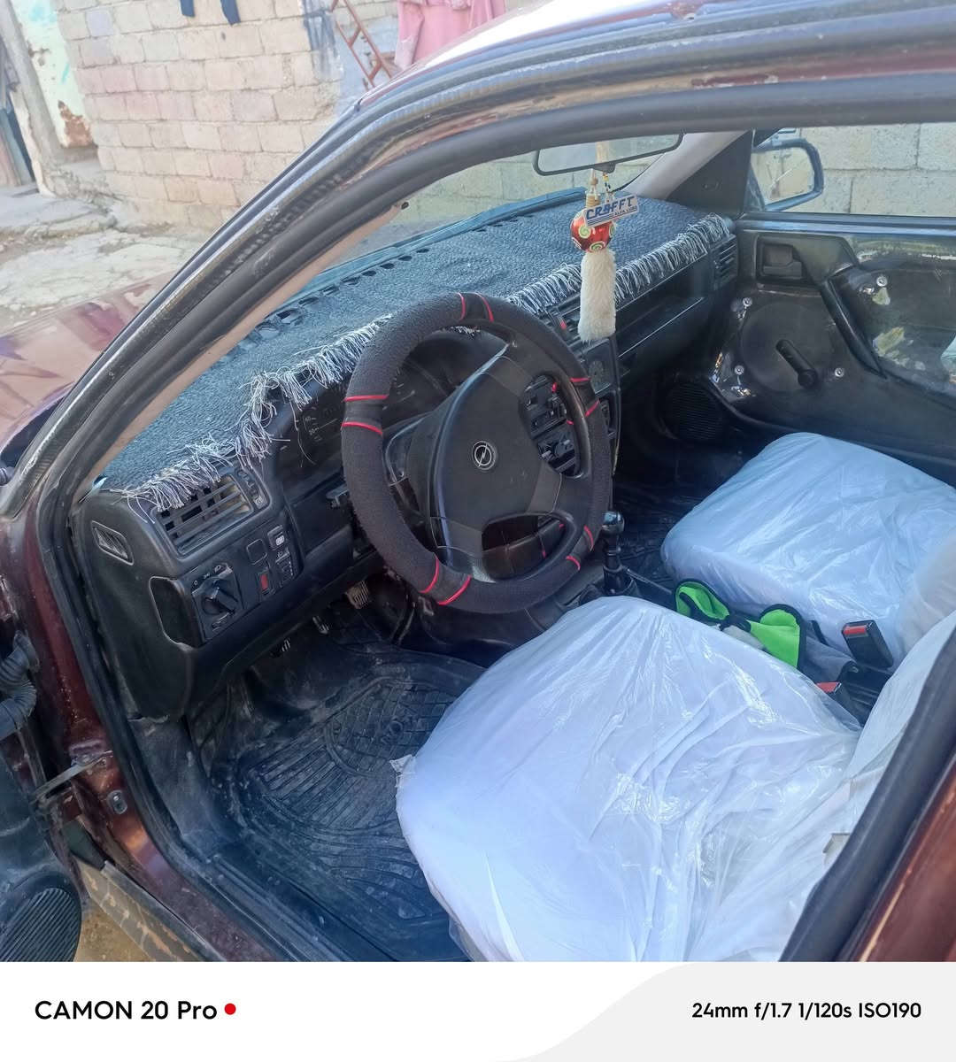 أوبل فكتره موديل 91حجم 18بيها طخه بل تايه الكدام خفيفه سنويتها28 السعر38وبيها مجال لطيبين *********** بي واتساب إني مكلف بل نشر
