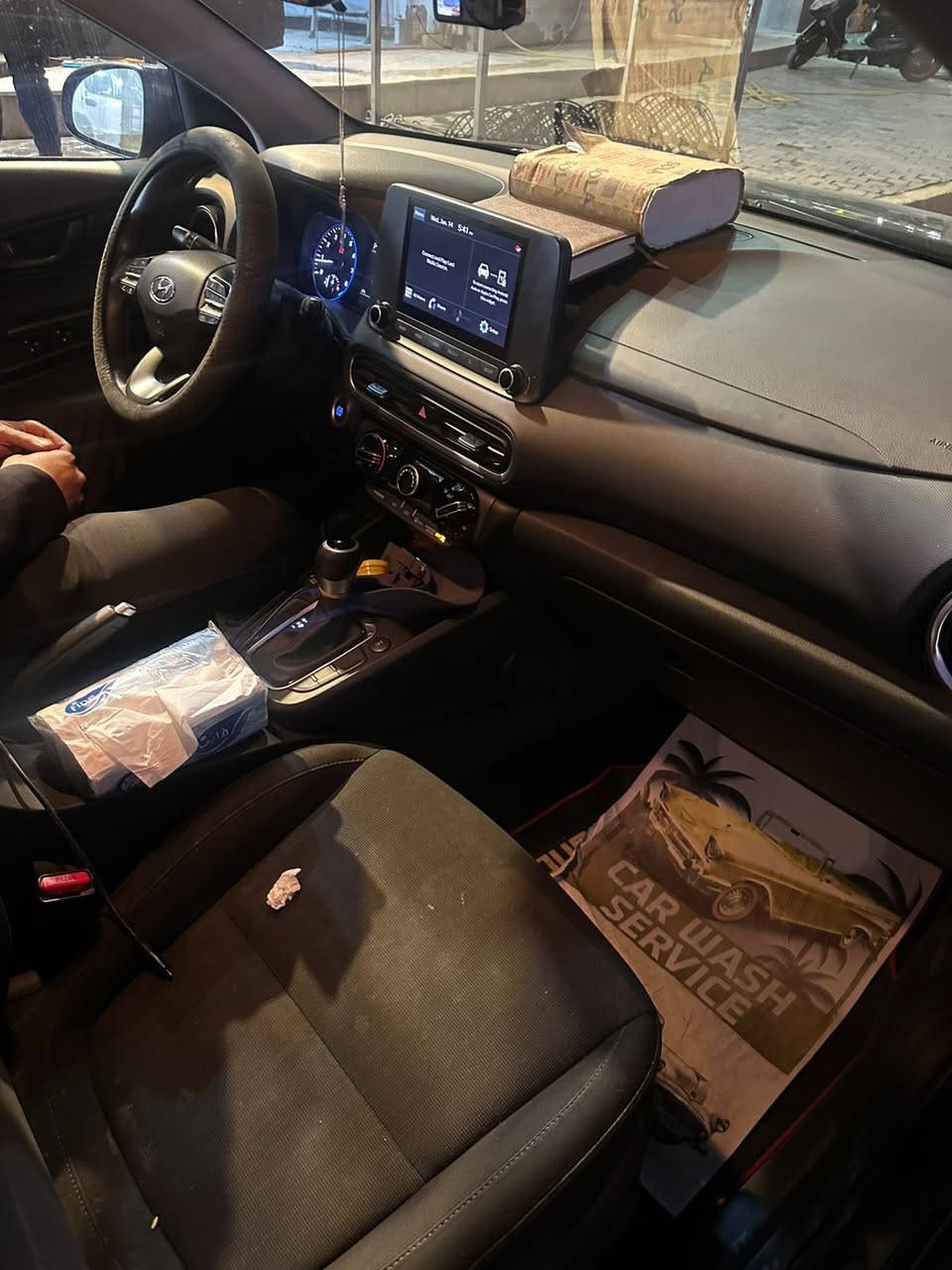 سلام عليكم
￼ Hyundai Kona ￼
2022 
داخله ل عراق كلين و بعدها 
سياره بحاله جدا ممتازه 
كير مكينه كفاله 
كلشي بل سياره مكفول 
سياره حلوه و عتماديه 
مكينه 2000 أربعه سلندر 
رقم أربيل تحويل او وكاله 
كفاله عامه عده دعاميه خلفي عندي بيها طخه بسيطه 
ماشيه 50 الف سياره تجي موصفات عتياديه 
سعر ١٤٠ ورقه قابل ل تفاوض سياره معروضه مرواس 
برياضي جالنجر او جارجر  نتراهم على فرق 
استفسار *********** وتساب فقط
