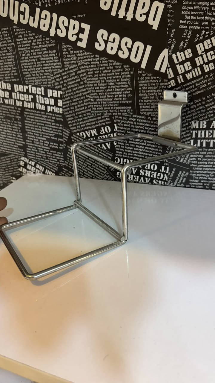 السلام عليكم للبيع غراض محلات مستخدمه شي قليل اخو الجديد ***********
