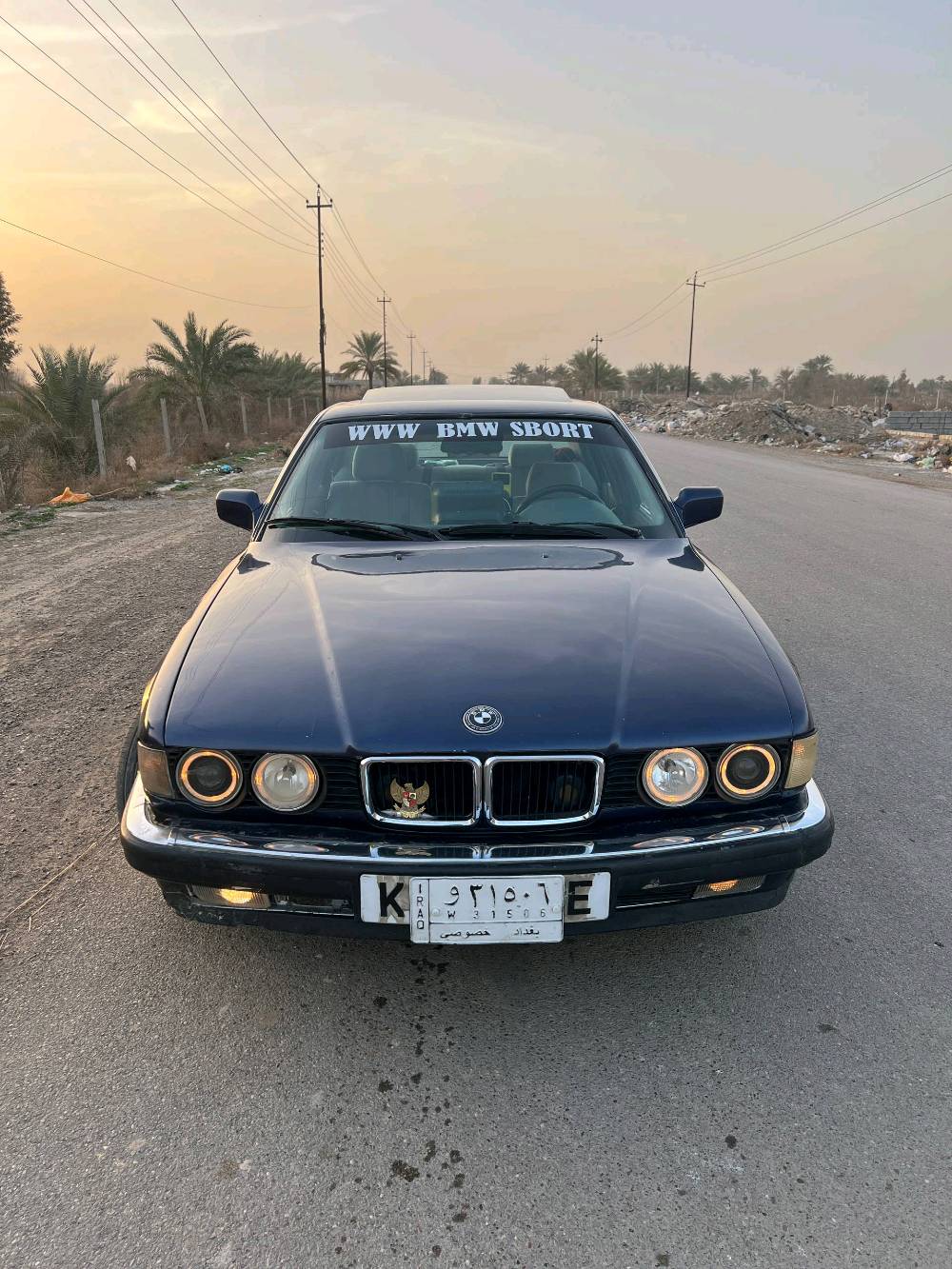 للبيع بي ام دبليو 730V8 لون حبري سياره عوزها تايرات وغاز تبريد واي ستفسار هذه رقمي 