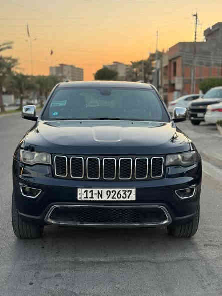 السلام عليكم 
جيب 2017 وارد امريكي حادثها جاملغ وبنيد وهنا بيها بابين ضبغ بدون دواخل ومنزل صور الحادث داخل المنشور فول مواصفات لميتد سياره حاهزه
العنوان بغداد السيديه
السعر 175$
للاستفسار / ***********
