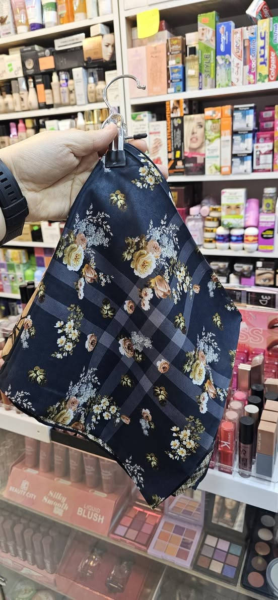 ربطه قطني مشجر قياس 120
خامه صيفيه نقشات مختلفه داخل الكوزمتك
سعر القطعه 5000
قطعتين ب9000
 _____________________
‏‎للحجز والاستفسار راسلونا على الصفحه🌹
‏‎#كوزمتك_الهاجر 🧿🧿
#انستا_ cosmetics_al_hajar
‏‎العنوان 🏠واسط قضاء الحي شارع الخياطين❤️
رقم الموبايل 🌹 *********** 🌹
‏‎توجد خدمة توصيل مجاني داخل قضاء الحي🌹
توجد خدمه توصيل للمحافظات🌹٠
