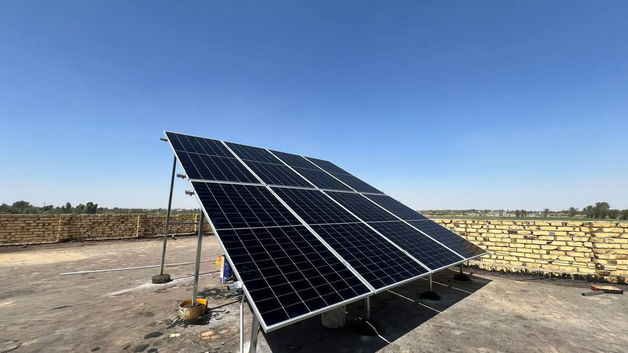 ☀️ تم بعون الله إنجاز وتنصيب منظومة طاقة شمسية متكاملة ☀️ 20 انبير ✨
🔹  ألواح لونجي X10 بقدرة 650 واط للوح الواحد.
🔹 إنفيرتر Deye بضمان 5 سنوات.
🔹 بطارية شي ساج بضمان 5 سنوات.
🔹 أداء عالي وكفاءة مميزة لتوفير الطاقة واستمرارية التشغيل.
👨‍🔧 بإشراف المهندس محمد زياد
📍 العنوان: شوملي – مقابل المكافحة
📞 للحجز والاستفسار: ***********
نقدم أفضل الحلول في مجال الطاقة الشمسية مع ضمان 5سنولت  الجودة والكفالة وخدمة ما بعد البيع.
#الطاقة_الشمسية #منظومات_شمسية #Deye #LONGi #شوملي #المهندس_محمد_زياد
