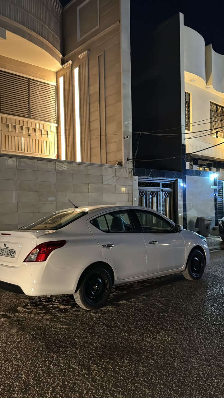 السلام عليكم للبيع نيسان صني 2025 السياره كفاله عامه بعده اخت الزيرو ماشيه ٥ الالف رقم اربيل انكليزي  سعر 126 
مراسله واتس فقط ***********
