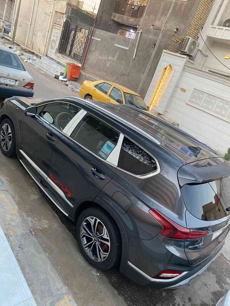 السلام عليكم شباب مطلوب مراوس ببلسايد واطي فرق نقد
سنتافيا 2020 
وارد امريكي ضرره تبديل بنيد بدون دواخل ابدد 
السياره ماشيه 70 الف  
مواصفات 
بصمه وكشنات كهرباء 
ورادار امامي ودشبول دجيتل وهواي مواصفات 
كلشي بيه عوضع الشركه حته حجر البيئه شرط اصلي السياره جاهزه للاخير ماتصرف عليه ابد رقمه ذي قار وبسمي ومكاني ذي قار اي واحد يحب يراوس يراسلني علواتساب ***********
