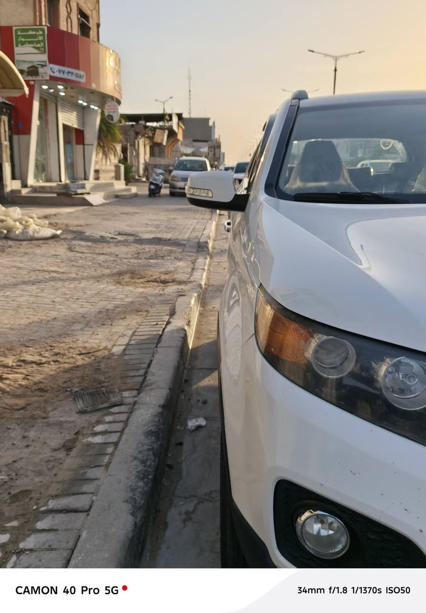 السلام عليكم. سياره سورنتو للبيع  موديل 12 20. خليجي.رقم قادسيه سونار موضح بالمنشور مكينه كير كفاله تبريد. تخم تاير جديد ماشيه 200 حقيقي. سنويه لنهاية 2027 سياره كلش حلوه ومال جناي السعر 150 وبيها مجال بسيط ***********
