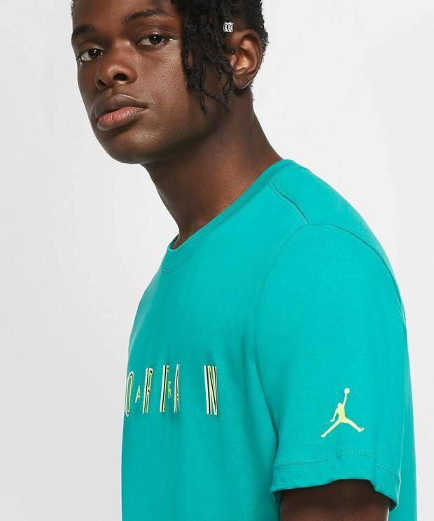 جوردن 🔥💣 
قياس L xl 
للطلب والاستفسار مراسلة البيج 
اصلي لا نتعامل بالكوبي 
نضافة 💯 أو غير مستخدم 
يتوفر توصيل من شمال إلى جنوب العراق 
#جوردن


**إذا كنت صاحب هذا الإعلان وتريد حذفه لأي سبب، رجاءا أرسل رسالة إلى الدعم الفني**