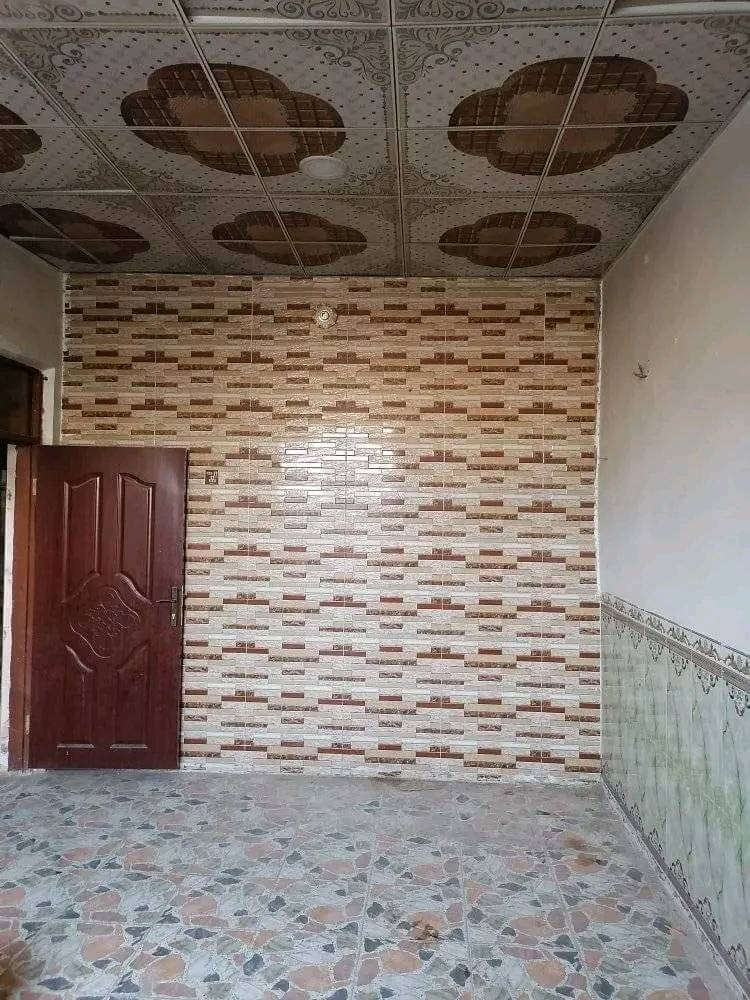 دار للإيجار 100م حي النداء منطقة 59 غرفة وصالة واستقبال ومطبخ وصحيات  من عمود 23 وتنزلون للحي اتصال ***********
