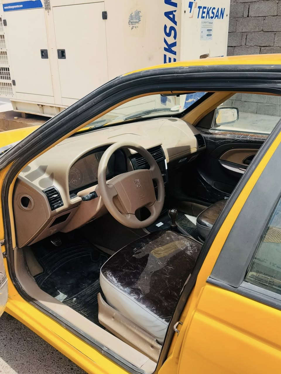 سلام عليكم بيجو الميس سياره جديده بدون ضربه بارد خفيف بيهه دوس مصلهه مثل ما واضح بل صوره مصفره هيىه وغرامات مصفره رقم جديد نكليزي باقي عل ستلام  سياره جاهزه سعر قفل40 قفل قفل العنوان بغداد حي لامين ***********
