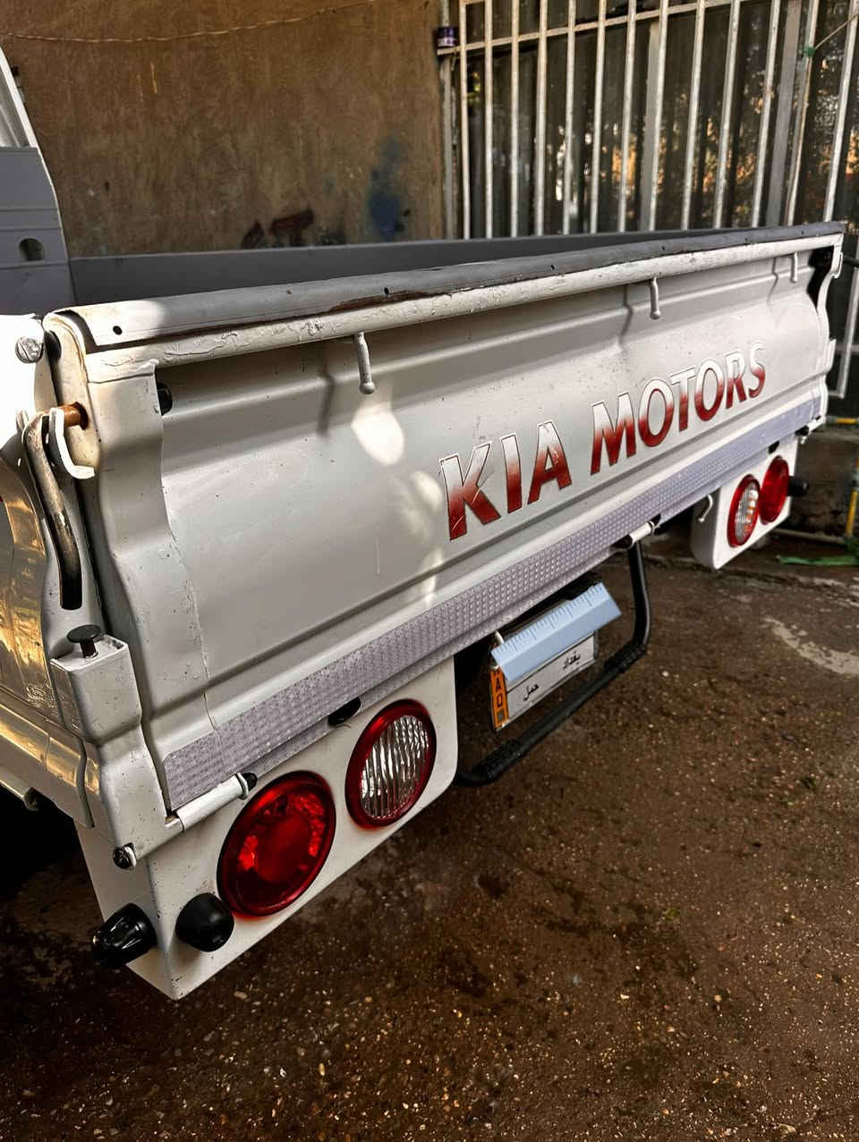 كيه ٢٧٠٠ مديل ٢٠١٦ السياره جديده ميكينه جديده تخم تاير جديد دوشمه جديده بلاديه ممفوله كير اكسن حداديه كله نضيف وجديد خير من الله السياره بغداد مدينت الصدر الحبيبيه 
*********** سنويه لا ٢٠٢٨
