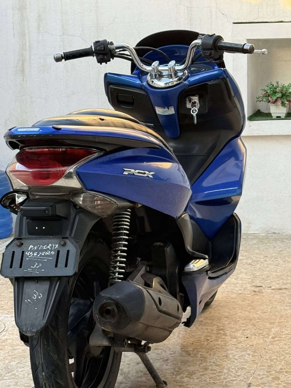 سلام عليكم دراجه pcx اللبيع جيل اول ياباني الاصلي نوزل خطين ستان كهرباءي حساس ازدحام مكينه 150شلعه معدل خير من الله  دراجه تتعب تكول جديده مال جناي  السعر مليون 300 وبيهه مجال مكان بغداد الدوره ابو دشير رقم ***********
