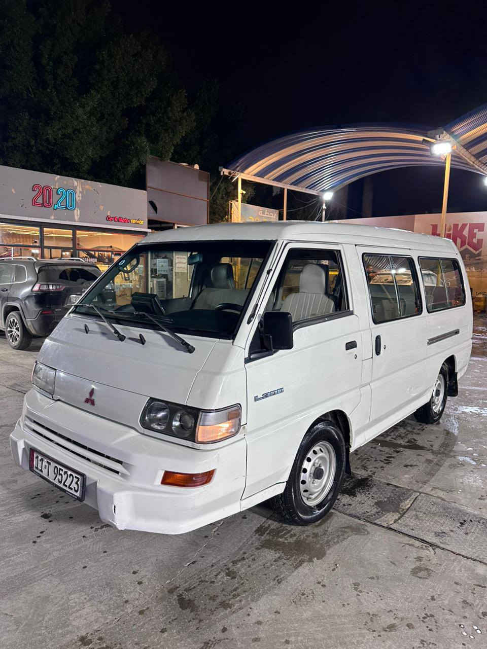 سلام عليكم  
مسيوبوش 
موديل 2011
تبريد قطعتين 
رقم بغداد انكليزي 
باسمي مصفره هيئة وضريبة 
اربعة سلندر بخاخ 
بغداد حارثيه
سعر 100 او بيه مجال 
 الاستفسار الاتصال على رقم تلفون *********** مكلف بلنشر
