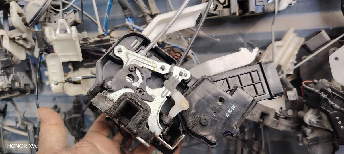 اللهم صلّ على محمد وآل محمد 
توصيل جميع المحافظات #كيا_كارنز 
واتساب ***********
