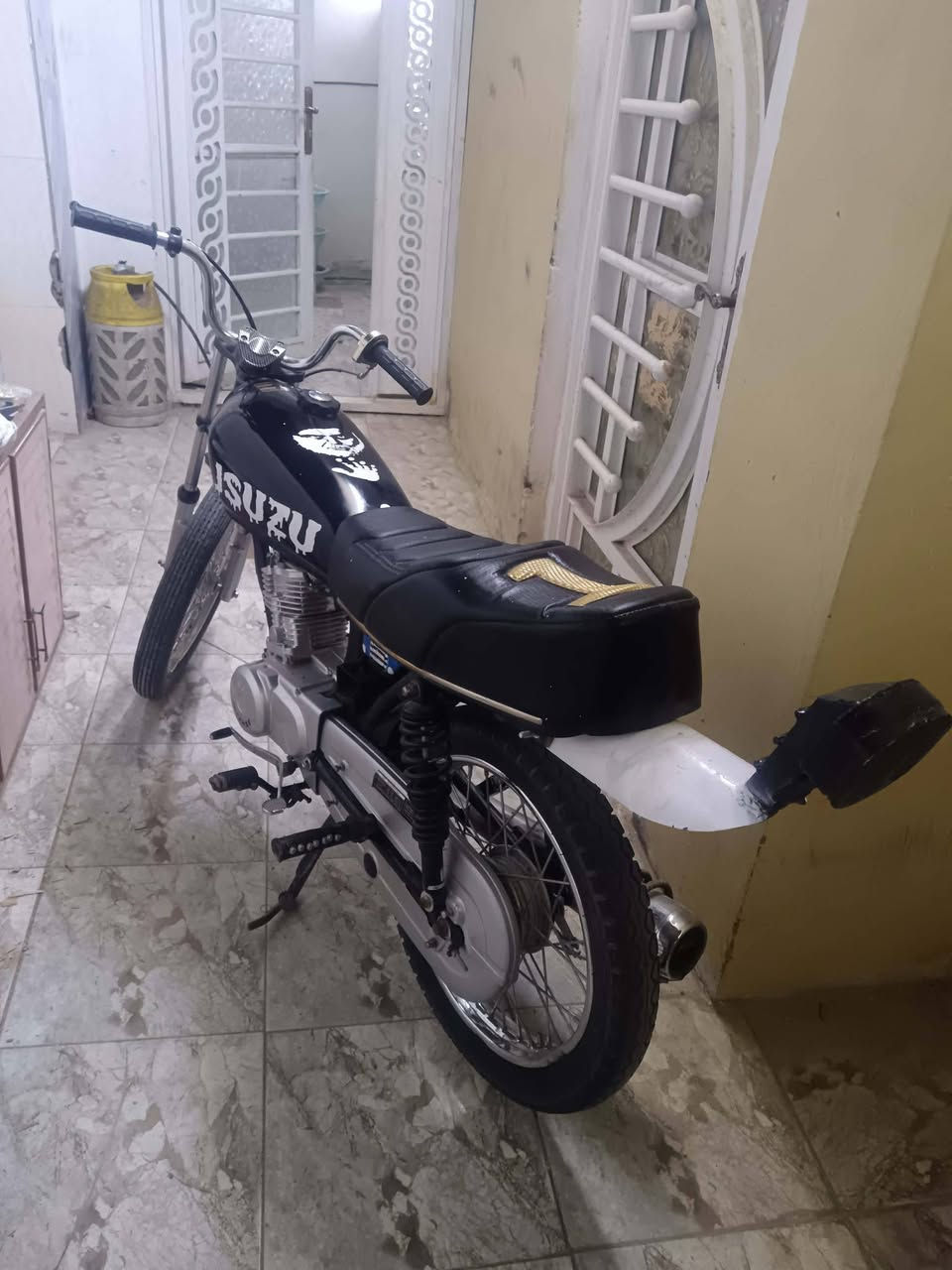 للبيع شاصي 16 اصولي تعميره 25 ب700 وبيه مجال شراي تفاصيل خاص


**إذا كنت صاحب هذا الإعلان وتريد حذفه لأي سبب، رجاءا أرسل رسالة إلى الدعم الفني**