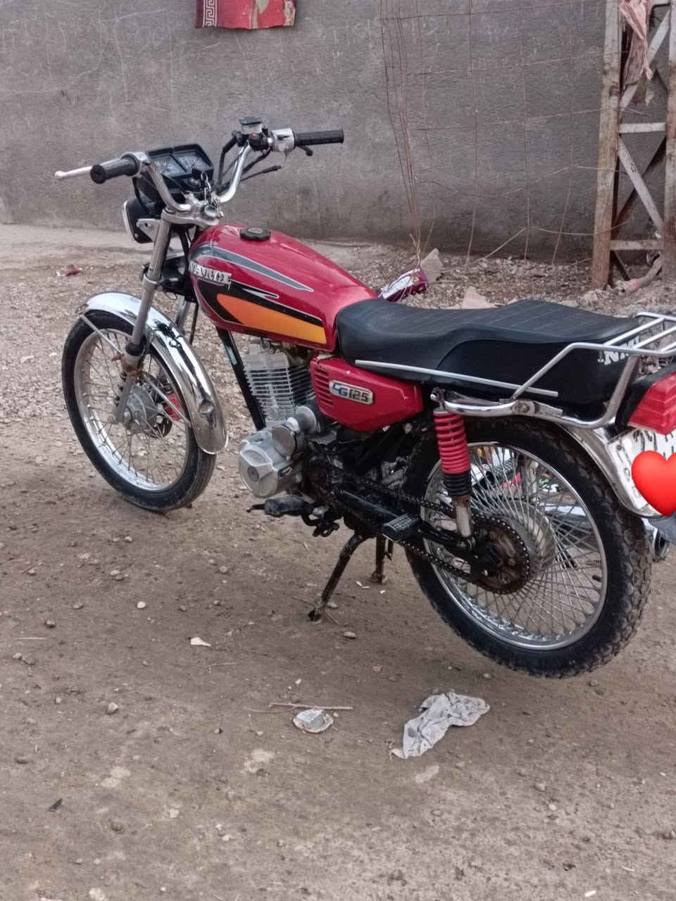 سلام عليكم دراجه للبيع نامه موديل 23مرقمه بسمي 2لوحات انكليزي مخلي بيه مكينه مال ستوته صار سبوعين من شديته جديده تشغيله سلف السعر مليون و200 وبيه مجال اليريده يتصل الرقم ***********
