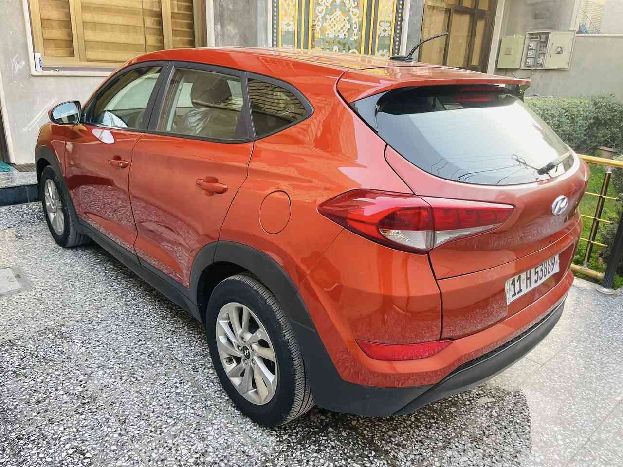 توسان وراد امريكي 2017
رقم بغداد باسمي 
ماشيه ١٠٠ الف كيلو حقيقي فقط 
حادثه بل منشور بدون ايرباك الجنطه انصبغت واجه باب وره السايق كلير فقط سياره جديده جدا 
السعر ١٤٨ وبيه مجال 
العنوان بغداد 
***********
