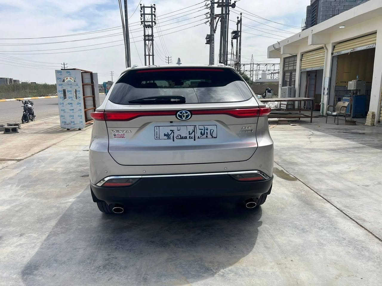 تويوتا فينزا 2022 هايبرد XLE
رقم بغداد
ماشية 61 ألف كم
فول مواصفات – فور ويل AWD
كير ومحرك ورادار وإيرباكات وحجر بشرط
محرك هجين بنزين + كهرباء
4 سلندر 2500cc
بطارية ليثيوم
تشغيل عن بعد
بصمة تشغيل
بصمة فتح أبواب وصندوق وغلق
تحديد مسار
رادار أمامي وجانبي
مانع تصادم أمامي وخلفي
حساسات أمامية وخلفية
مانع انزلاق
إشارة ترحيب عند الاقتراب
سستم صوت JBL
ستيرن كهرباء تحكم
كشنات جلد أسود + تدفئة
كشنات ميموري
صندوق كهربائي بحساس قدم
شحن وايرلس
ويل كروم 19 إنج
📍 العنوان: ديالى
📞 ***********
🔴 السعر : علق يوصلك السعر 📮
#تويوتا #فينزا #هايبرد #سيارات_للبيع #Iraq_cars_kd
