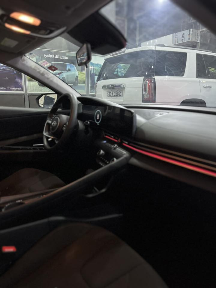 سلام عليكم
النترا ٢٠٢٥ 
امريكي بيها بابين تبديل ومصبوغات يعني قطعتين 
مواصفات نص
تحكمات ستيرن جهتين
شاشه متصل
كامره خلفيه
ليد الوان داخلي
رادار ٣٦٠
ماشيه ١٩ 
عداد دجتال
نظيفه وجاهزه وبدون اي نقص كير مكينه حداديه تبريد كفاله
السعر ١٦١ ورقه وبيها مجال بسيط
***********
