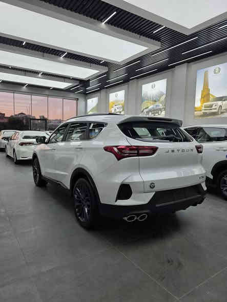 • جيتور X70
• الموديل: 2026
• مواصفات: خليجي 
• المسافة المقطوعة (العداد): 0 كم
• المحرك: 1.5 لتر توربو 
• عدد الأسطوانات: 4 سلندر
• شركة: #KUWAITCARS 
• أرقام الاتصال:
• ***********
• ***********
