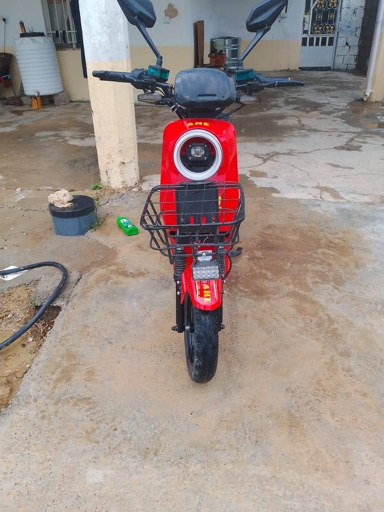 سلام عليكم بايسكل شحن البيع دراجه حلوه بطاريات فول مابيه نقص صار شهر من اشتريته بسبب الضروف ابيع ***********. السعر 700
