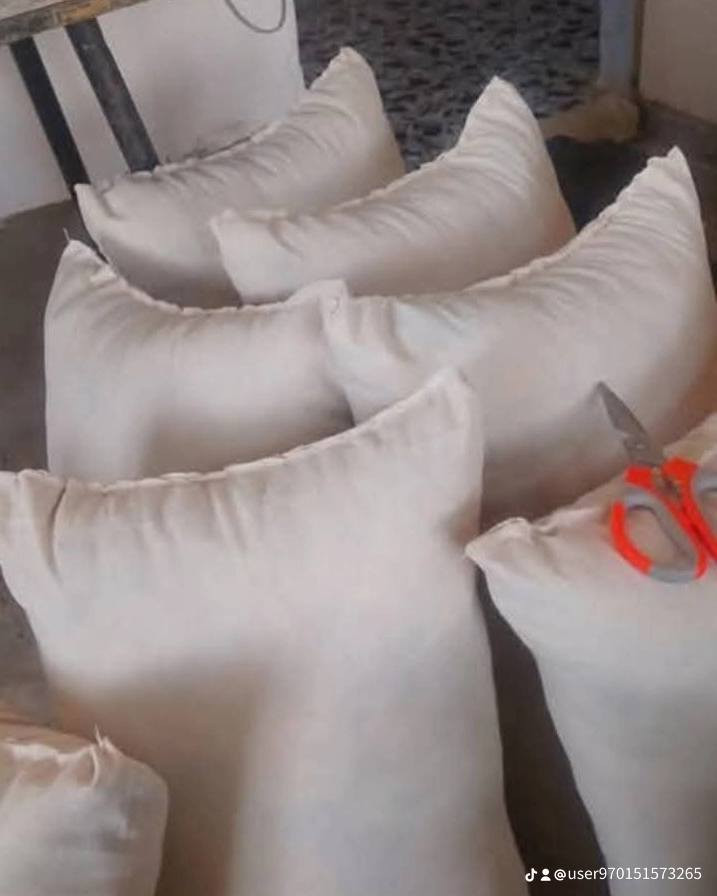 يتوفر درزن مخاد ديباج يوجد توصيل داخل السماوة وتوصيل لجميع المحافظات @إشارة


**إذا كنت صاحب هذا الإعلان وتريد حذفه لأي سبب، رجاءا أرسل رسالة إلى الدعم الفني**