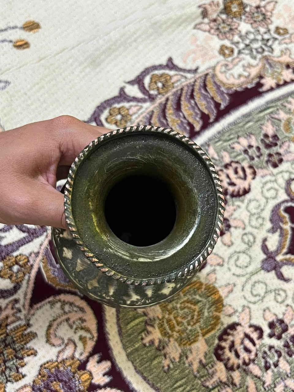 • لعشاق الانتيك والقطع النادرة - مزهرية نحاس
ملكية للبيع +
لكل شخص يدور تميز وفخامة ببيته أو مكتبه، معروض للبيع مزهرية نحاسية تراثية قطعة فنية نادرة تعكس جمال الشغل اليدوي القديم. توصل ***********
