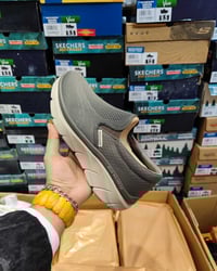 سكجر وكاله اصلي غير مستخدم قياس 41 أحذية  الجوكر   باله  العنوان..بغدا...