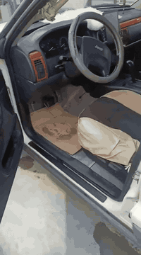 السلام عليكم جيب شيروكي موديل 2004 السياره كفاله مكينه وكير بلاد حداده وتواير خير من الله السياره جاهزه علا الخير مكان السياره ذي قار 
رقم الهاتف ‏‪***********‬‏
السعر (75)
