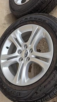 تاير حجم ١٧ • صناعة USA • بدون مراوس