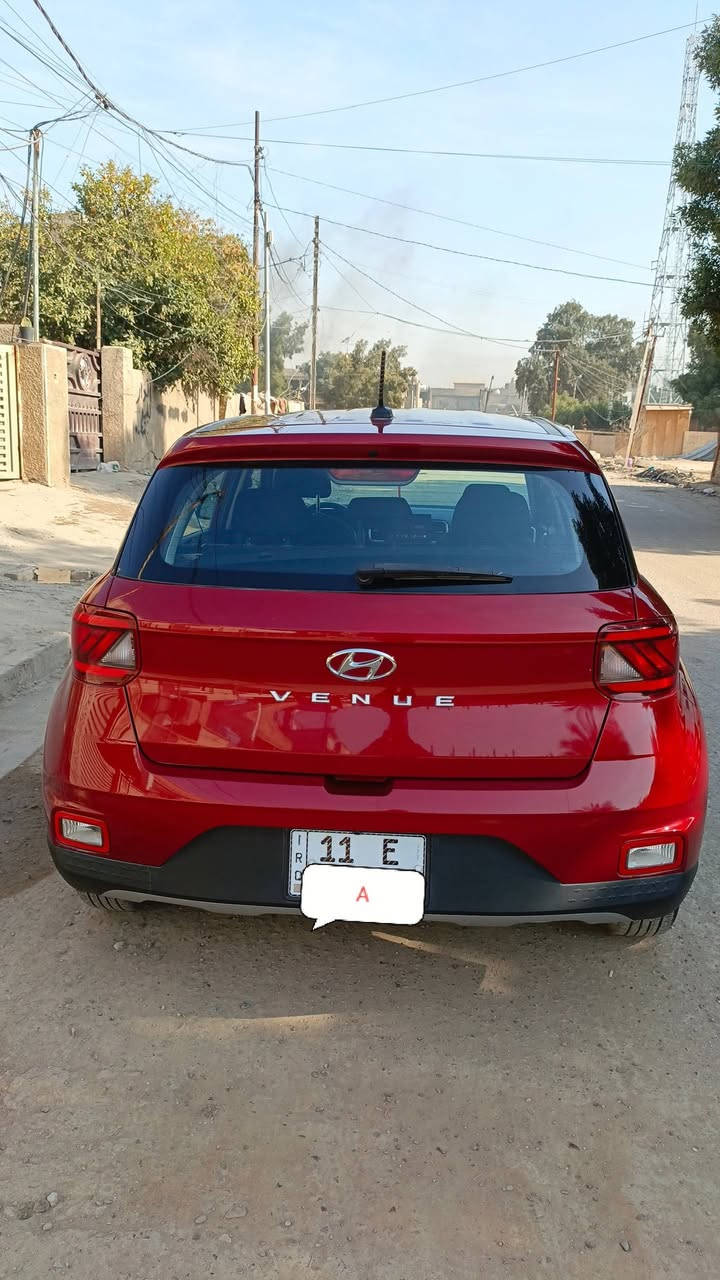 _الموديل_: 2024 كنديه🚗
_اللون_: أحمر 🔥
_الحالة_: ممتازة،  🌟
ماشيه ١٤ الف
_المواصفات_:
- محرك 1.6 لتر
- ناقل حركة أوتوماتيكي
- نظام دفع أمامي
-حادث جاملغ المامي تبديل وثاني بي صبغ على كداه الضربه
- نظام أمان متقدم
📍 _الموقع_: بغداد
💰 _السعر_: 145
📞 _للتواصل_***********
#هيونداي_فينو #سيارات_للبيع #فينو2024
