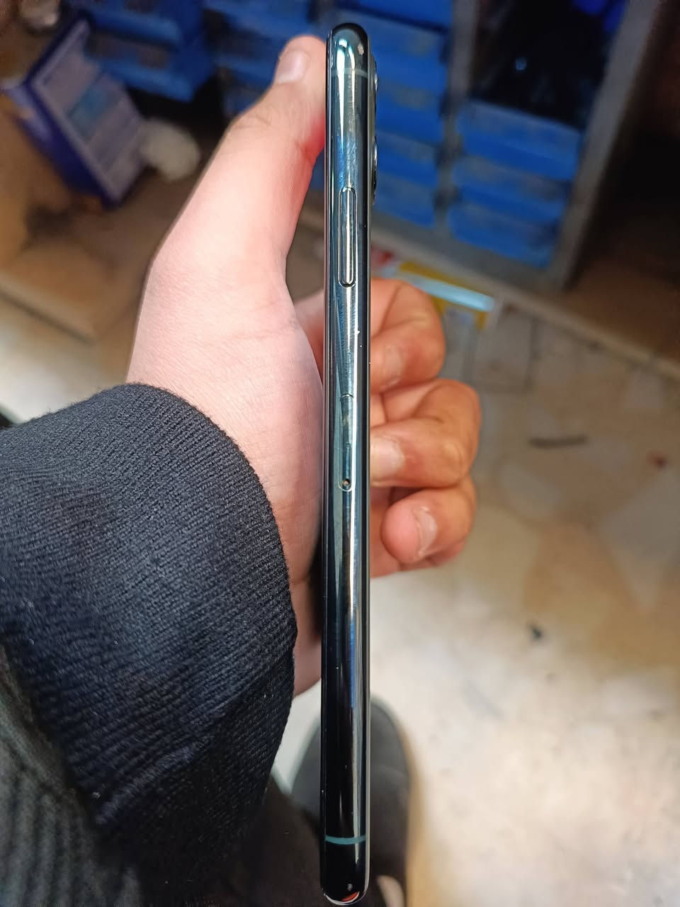 جهاز 11 برو ماكس ذاكرة 256
بطاريه 80 نضيف الجهاز جداً مابي شي بس امبدل شاشة اصلي فول فيس ايدي صوت كلشي شغال شاصي نضيف كلش ضهر شخط ما بي 
مكاني بغداد مدينة الصدر قطاع 43 
اذا عندك استفسار او اتريد تعرف السعر اتصل علي
***********
