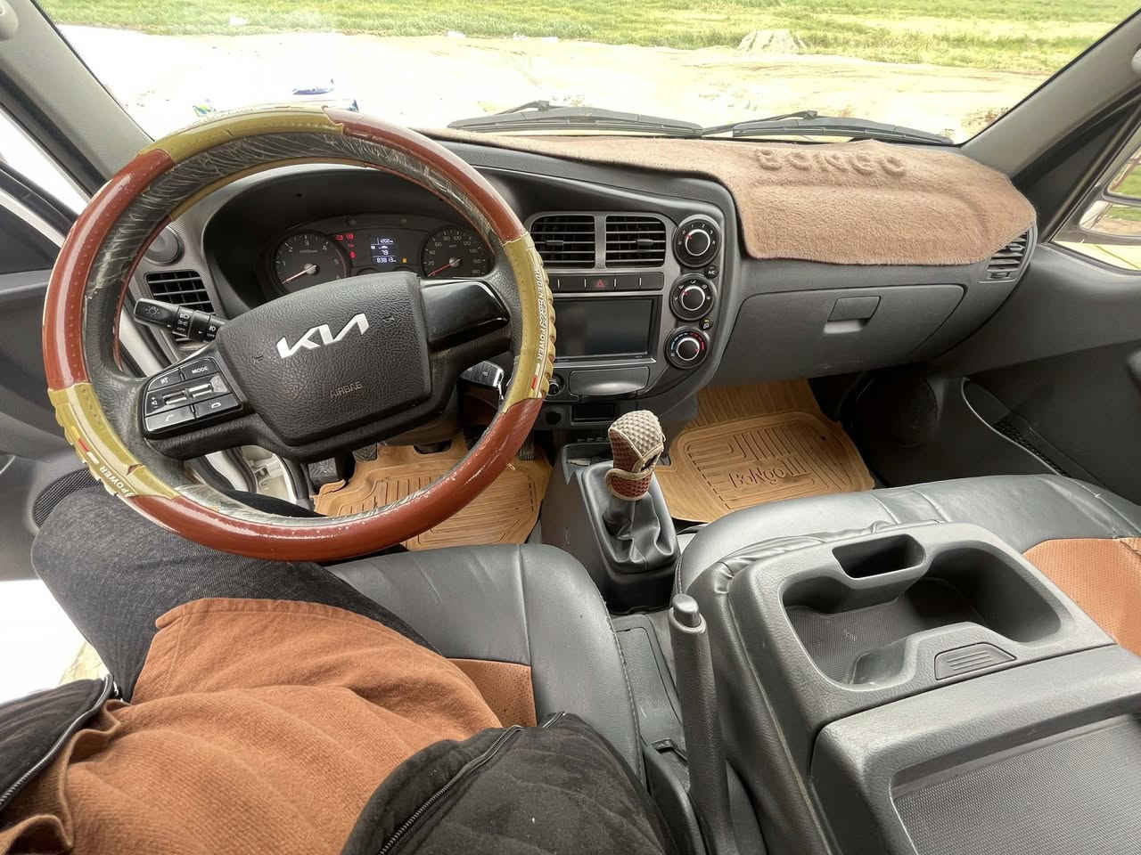 كيا فحل ٢٠٢٤ محرك ٤٠٠٠ مفتوح
مكفولة كفالة عامة 
بدون محجر 
ماشيه 90 الف 
للشراي الاتصال على الرقم ***********
