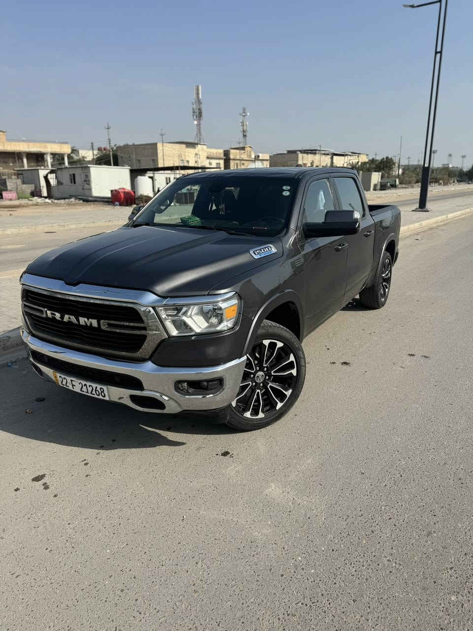 رام بك هورن موديل
2021  محرك 3.6
ماشية ٦٣ الف كيلو
باب طويل بدي قصير 
شاشة كبيرة
تدفئة ستيرن مع مقاعد الأمامية 
تحكم مقعد السائق كهربائي
تحكمات ستيرن و مثبت سرعة 
كامرة خلفية دوارة
ابل كار بلي 
 سايد بريك كهربائي
مراية خلفية سلايد
سستم صوت alpain مكون من 9 سماعات
رقم إربيل سنوية لل 2028
ابيع صبغ حزام بس هيه مو حزام بجم بدون صبغ بدون شواصي بدون لغود كلشي بلادي

السعر 220 بيهه مجال قليل
العنوان البصره اربع شوارع

***********

إذا تشوفه مغلق اتصل ع الواتساب
