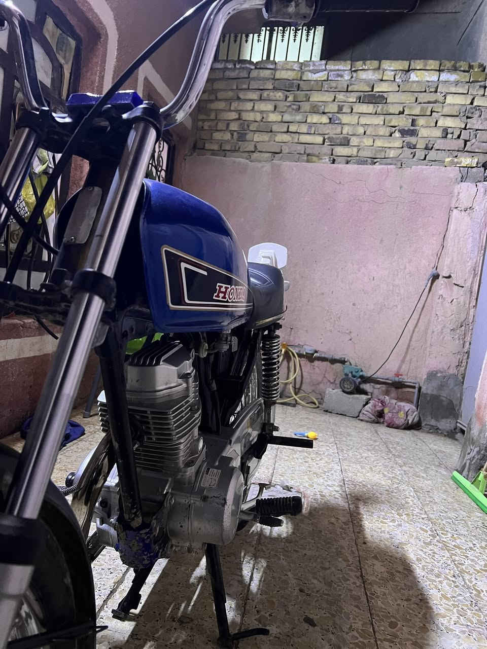 السلام عليكم دراجه للبيع محرك نامه شلامجه موديل 22شاصي ارشه موديل 17اوراق اصولي مكينه مفتوحه سعر550بيه مجال حك الجيه متواجد خاص رقمي ‏‪***********‬‏
