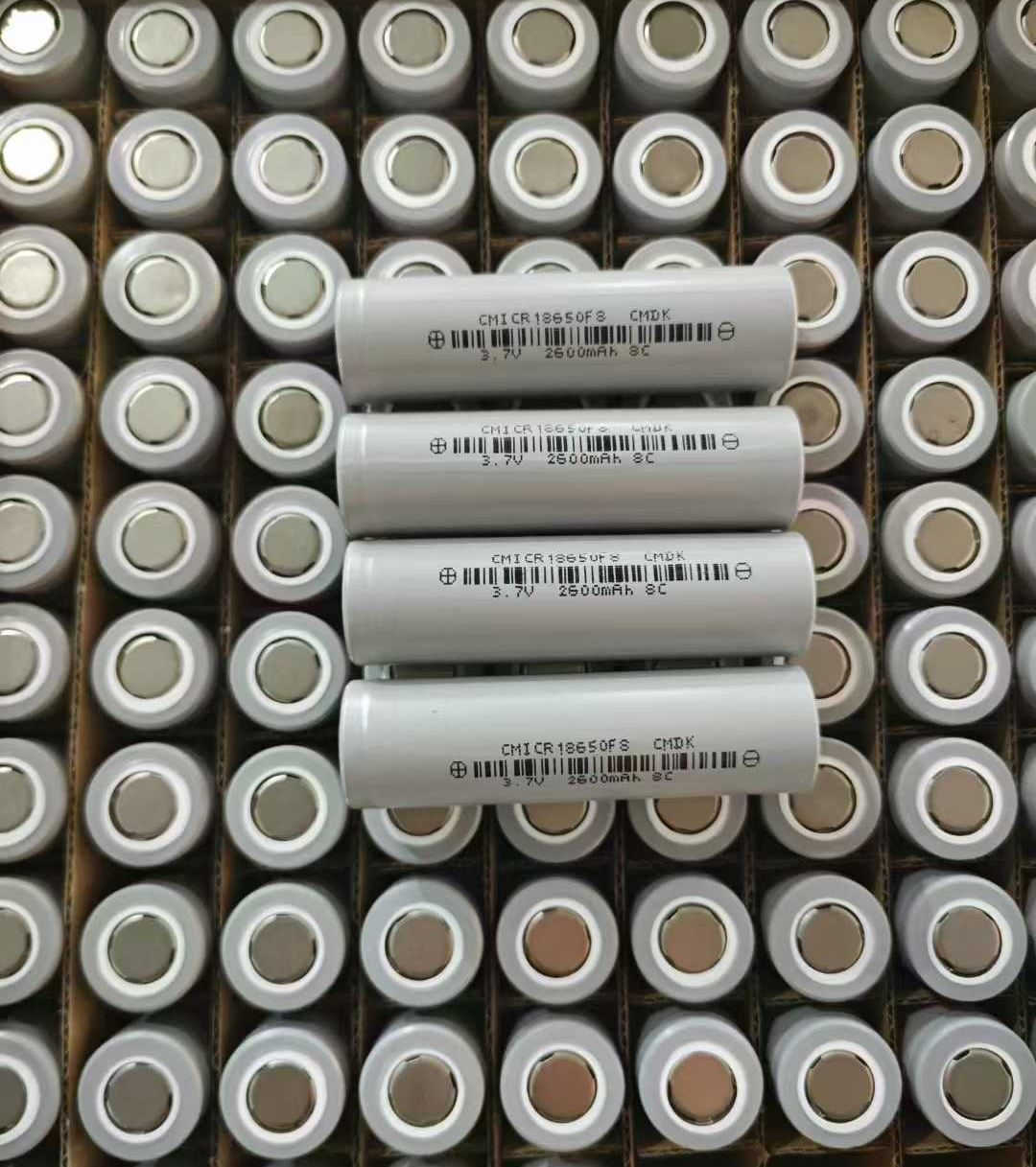 CMICR18650 Cylindrical Lithium-ion battery Handheld fan battery cell Grade A battery Radio batteries Bluetooth speaker battery battery LED Flashlight Battey.
CMICR18650F8P 3.7V 2500mAh
CMICR18650F8 3.7V 2600mAh
CMINR18650F30P 3.7V 3000mAh 
CMICR18650F9M 3.7V 3200mAh 
CMICR18650F9 3.7V 3350mAh
This rechargeable lithium battery is widely used in Electronic appliances and small appliances,energy storage series,mobile power supply,balance car,Twist car,thinking car,drift car,scooter, electric bicycle,electric motorcycle,Sound System,three-wheel electric car,Solar monitor,Electronic Tools,Emergency starting power supply,Flight detector,fishing machine,energy storage street lamp, solar power street lamp,Flashlight,electric toothbrush,Electronic Speakers,Power tools,garden machinery,Robot,unmanned detection aircraft,Solar power Lights,Laptop,Power Station,vacuum cleaner, juicer,sweeper,Electric fan,Electric smart door monitoring card,Electric smart sensors,energy-saving audio,Energy storage/power/military battery,automotive power battery,etc.High-end quality,brand quality,safe and reliable,high cycle performance long life.


**إذا كنت صاحب هذا الإعلان وتريد حذفه لأي سبب، رجاءا أرسل رسالة إلى الدعم الفني**