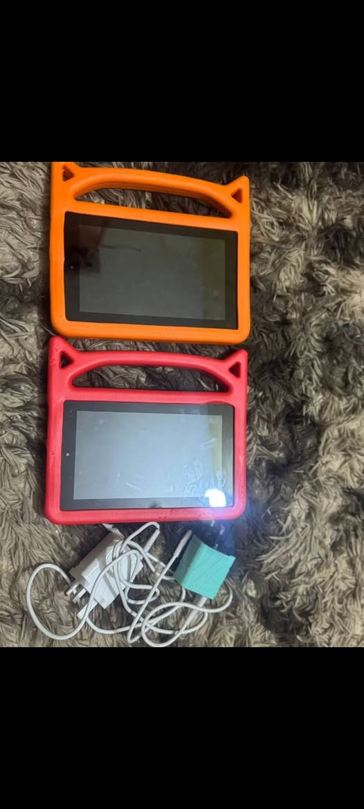 السلام عليكم ايبادات مستعمل ونضيفات مع الشواحن للبيع وبسعر مناسب


**إذا كنت صاحب هذا الإعلان وتريد حذفه لأي سبب، رجاءا أرسل رسالة إلى الدعم الفني**