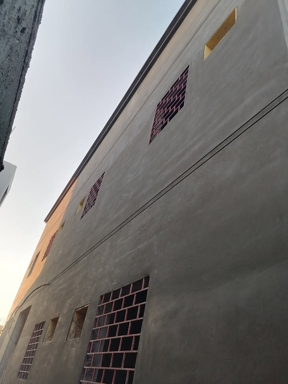 اسلام عليكم ورحمه الله 
 لباخ مصري متفرغ تصفير ناعم طلس شغل هندسي درجه اولي جوده في العمل مكان بغداد*********** الرقم بي وتس
