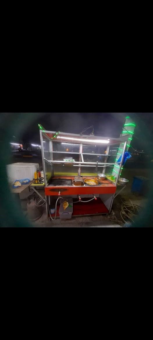 السلام عليكم للبيع
عربانه همبركر + فلافل + فنكر
 مع جنبر جاي سل ستيل


**إذا كنت صاحب هذا الإعلان وتريد حذفه لأي سبب، رجاءا أرسل رسالة إلى الدعم الفني**