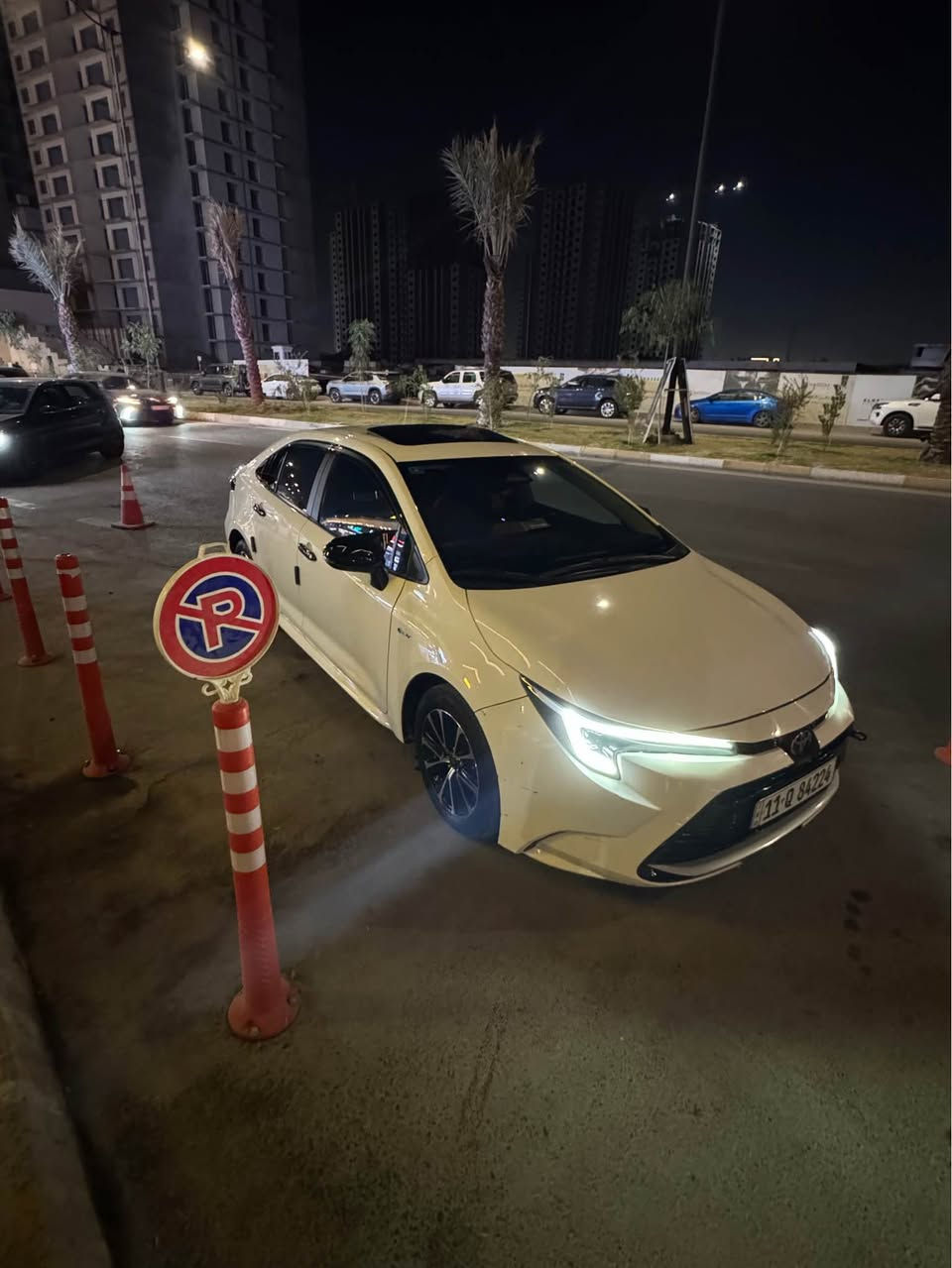 كورلا هايبرد ٢٠٢٤ 
ماشيه٦٥الف 
بيها طخه هلال جاملغ خلفي تحتاج بارد فقط 
وبعض الرصعات 
ودعاميه ولايت امامي بي طخه 
طخه بالحوض بيها ومصلح بارد 
ب١٤٨$
*********** بغداد, العراق
