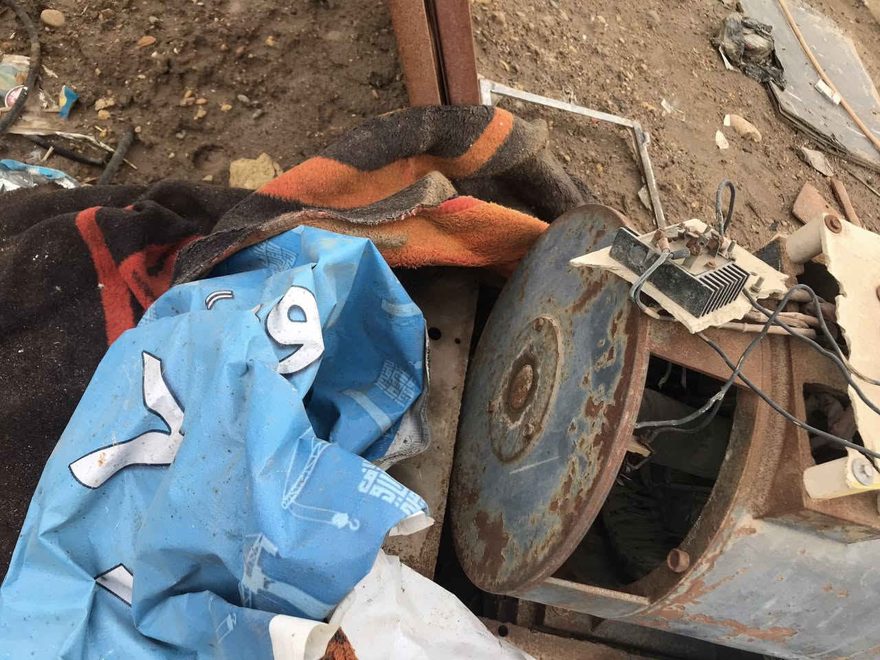 السلام عليكم راس توليد ٤٠kv ٣ فيز شغال   ملفوف جديد و شاصي بلاد السعر٤٠٠ العنوان واسط قضاء الحي


**إذا كنت صاحب هذا الإعلان وتريد حذفه لأي سبب، رجاءا أرسل رسالة إلى الدعم الفني**