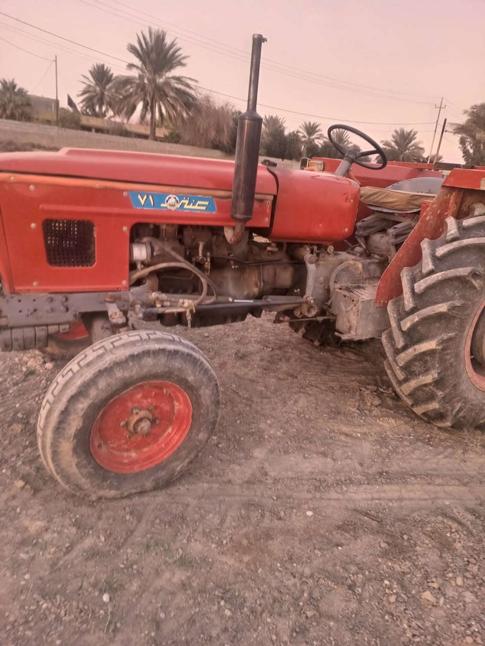 عنتر٧١ البيع جاهزه ماكو نقص خير من الله موديل ٨٧تخم تايرمحرك شرط ماكوتبخيرفدان وياهه جديد مكينه بدون شرط مكفواله مكان ديالى الستفسار ***********
