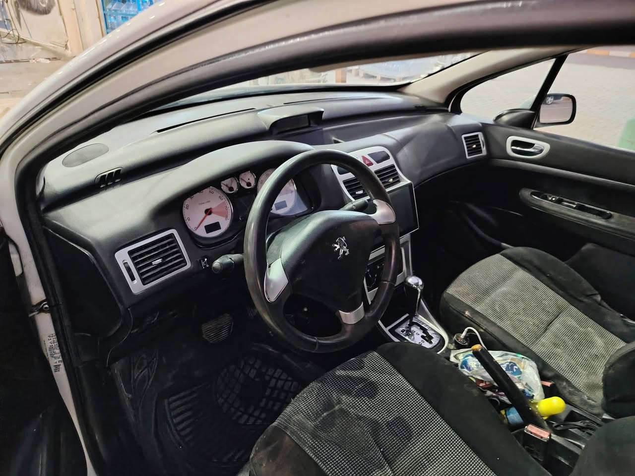 السلام عليكم سياره بيجو فرنسي 307 موديل 2006 رقم بابل باسمي سياره جديده كير مكينه تبريد حداديه اماميه خلفيه منظومه غاز تفويله تمشيك ٥٠٠ كيلو تعجبك اضل بسياره خليه ماتعجبك اني افتحه يم الورشه انطيكياه بدون منظومه براد كير بلادي بدون تحوير ولاطبه ولاحماوه بلكير مكاني نجف سعر ٥٣ بيه مجال قليل للشراي.. الاستفسار أكثر الاتصال على الرقم ***********. ماشيه سياره ١٥٢
